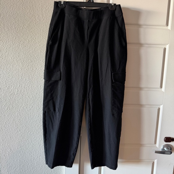 Eileen Fisher Washable Stretch Crepe Cargo Pant size Small Black - Picture 6 of 10